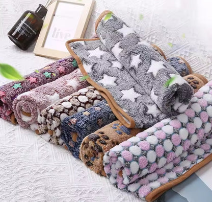 Soft And Fluffy Pet Dog Blanket Cute Star Printing Pet Mat Warm Breathable Skin Friendly Cats And Dogs Bed Blanket Pet Supplies
